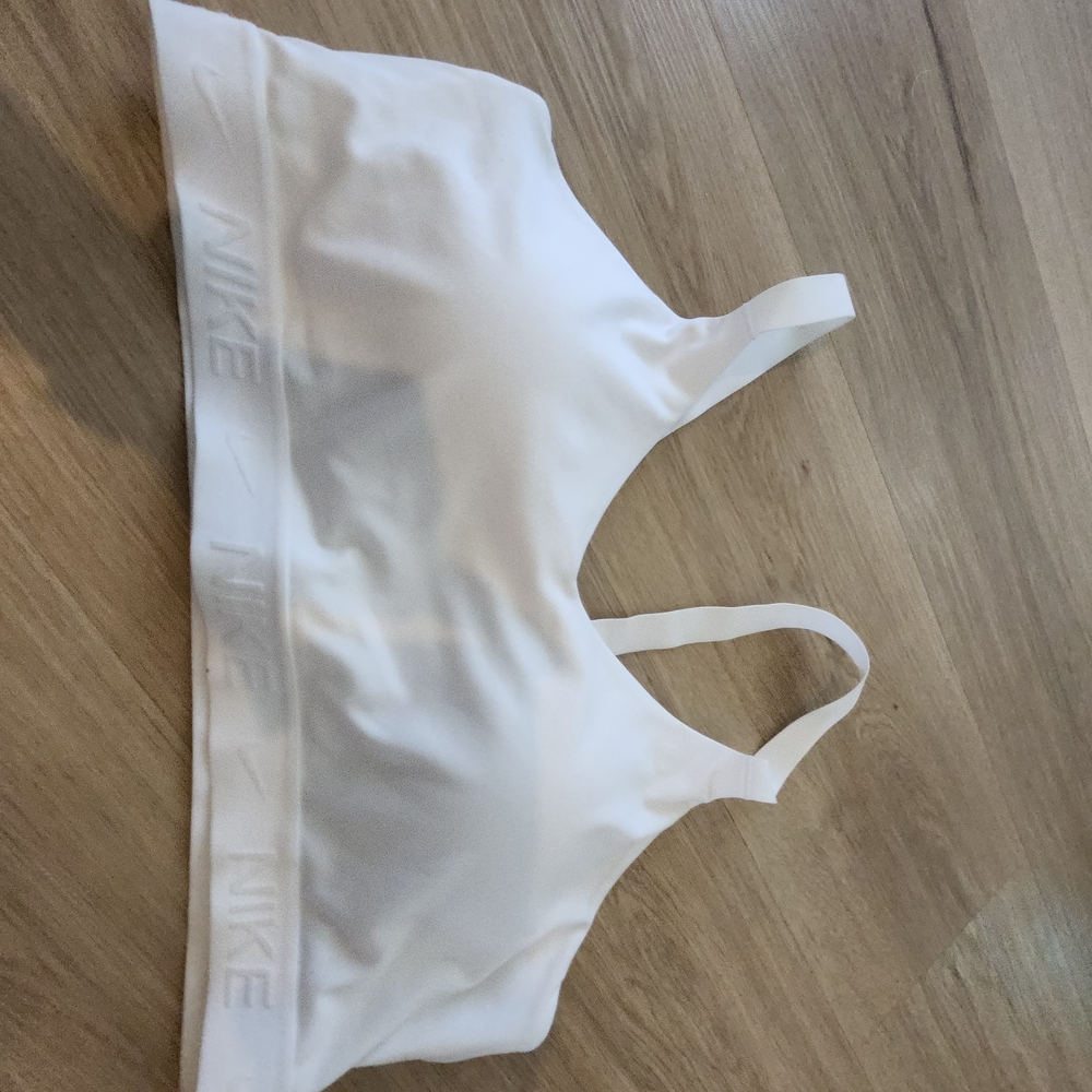 Nike White Seamless Light-Support Sports Bra